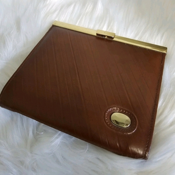 Vintage • Leather And Brass Handbag - Picture 5 of 8